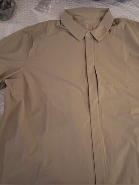 Nike 24.7 Perfect Stretch Mens Dri-Fit Button Down Shirt in Tan